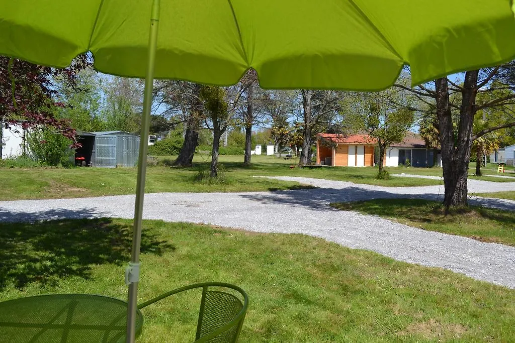 Campsite Camping Couleurs Garonne Hotel Montrejeau