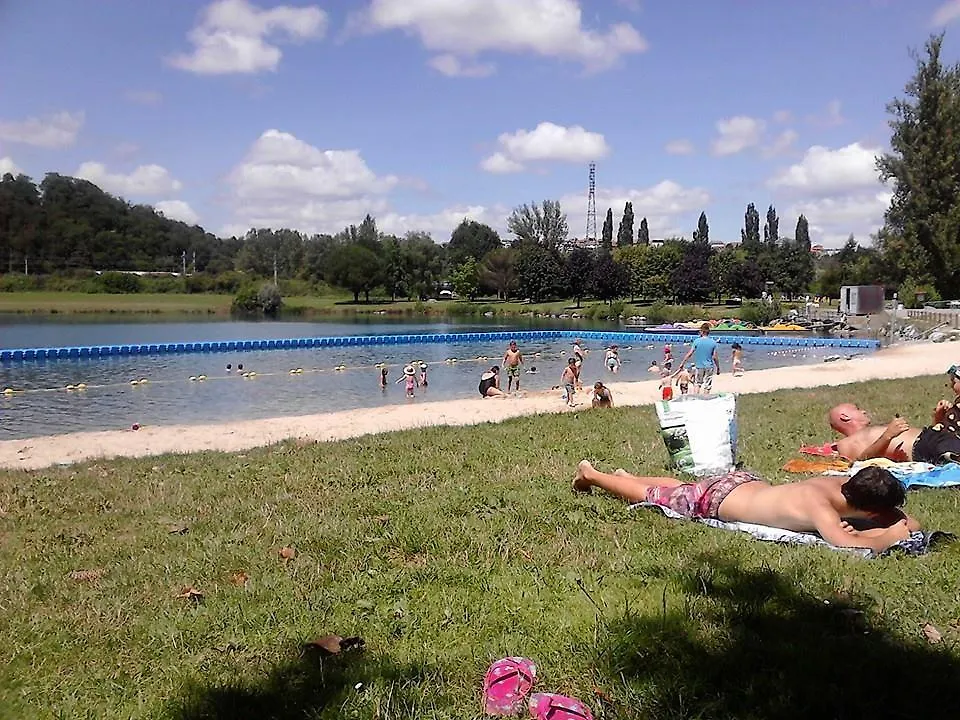 Camping Couleurs Garonne Hotel Montrejeau Campsite